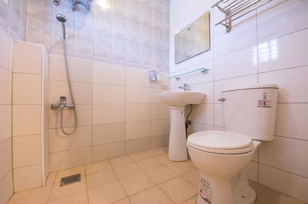 Dog House Bed & Breakfast T'ai-tung Dış mekan fotoğraf
