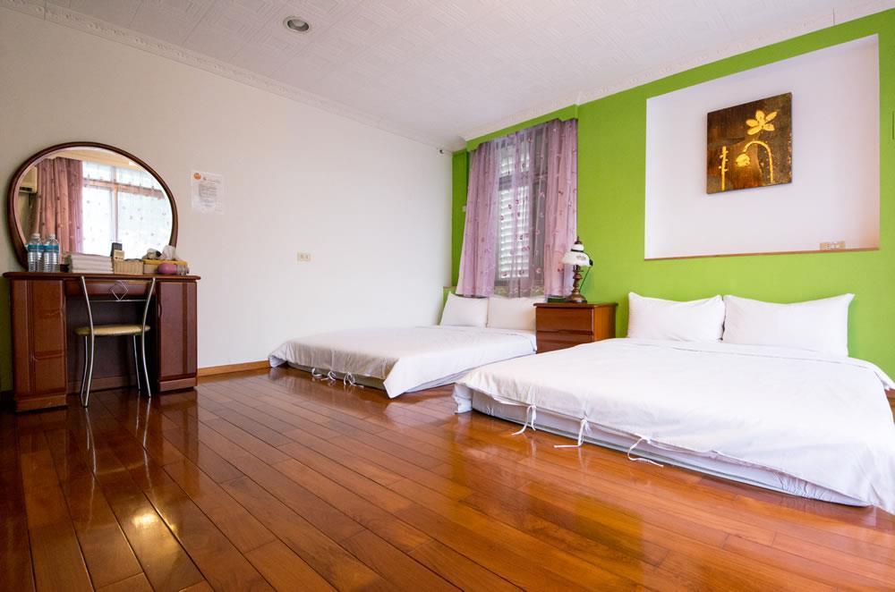 Dog House Bed & Breakfast T'ai-tung Dış mekan fotoğraf